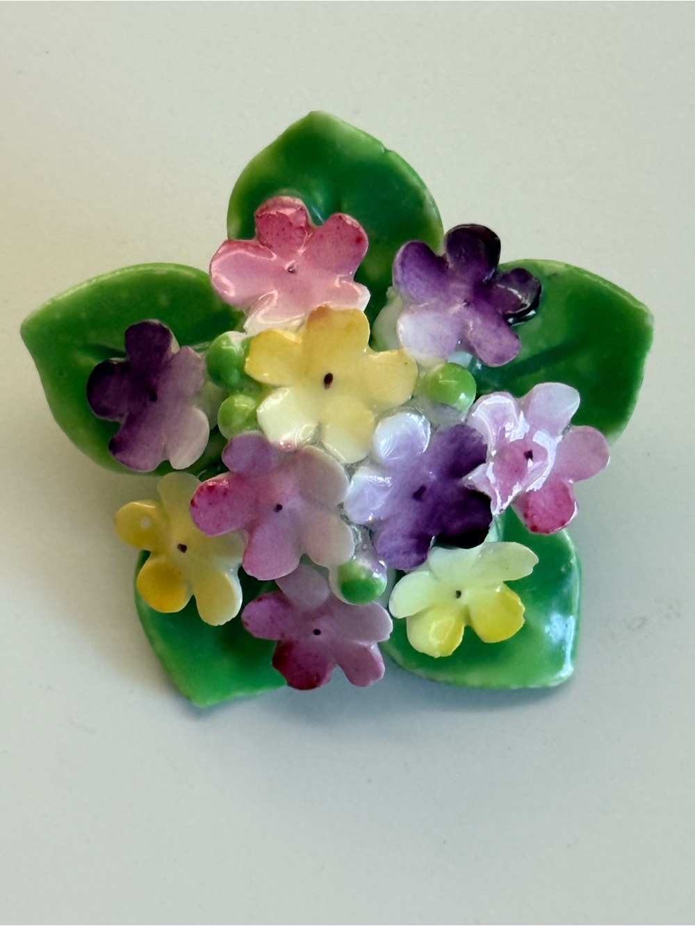Vintage Floral Enamel Brooch in Green with Multicolor Flowers